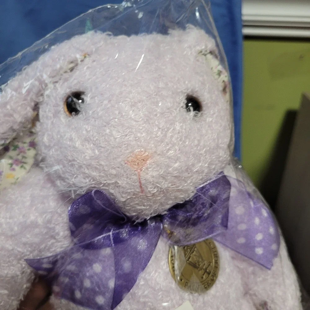 Vintage Thomas Kincade Plush Rabbits Bunny Metal Medallion‎ Nwt Easter Sealed